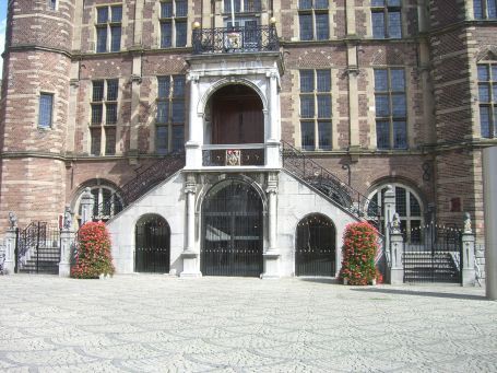 Venlo : Markt, Stadhuis, doppelläufige Freitreppe